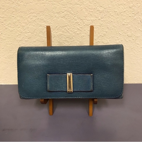 Chloe Elegant Vintage Teal Leather Long Wallet with Bow Detail - Picture 1 of 15